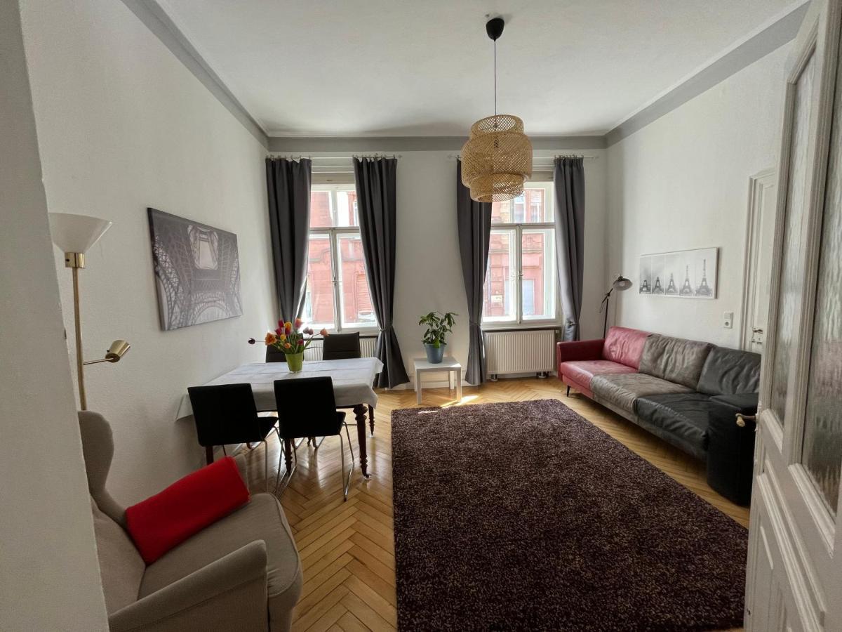 Haus Mittendrin Neustadt an der Weinstraße Exterior foto